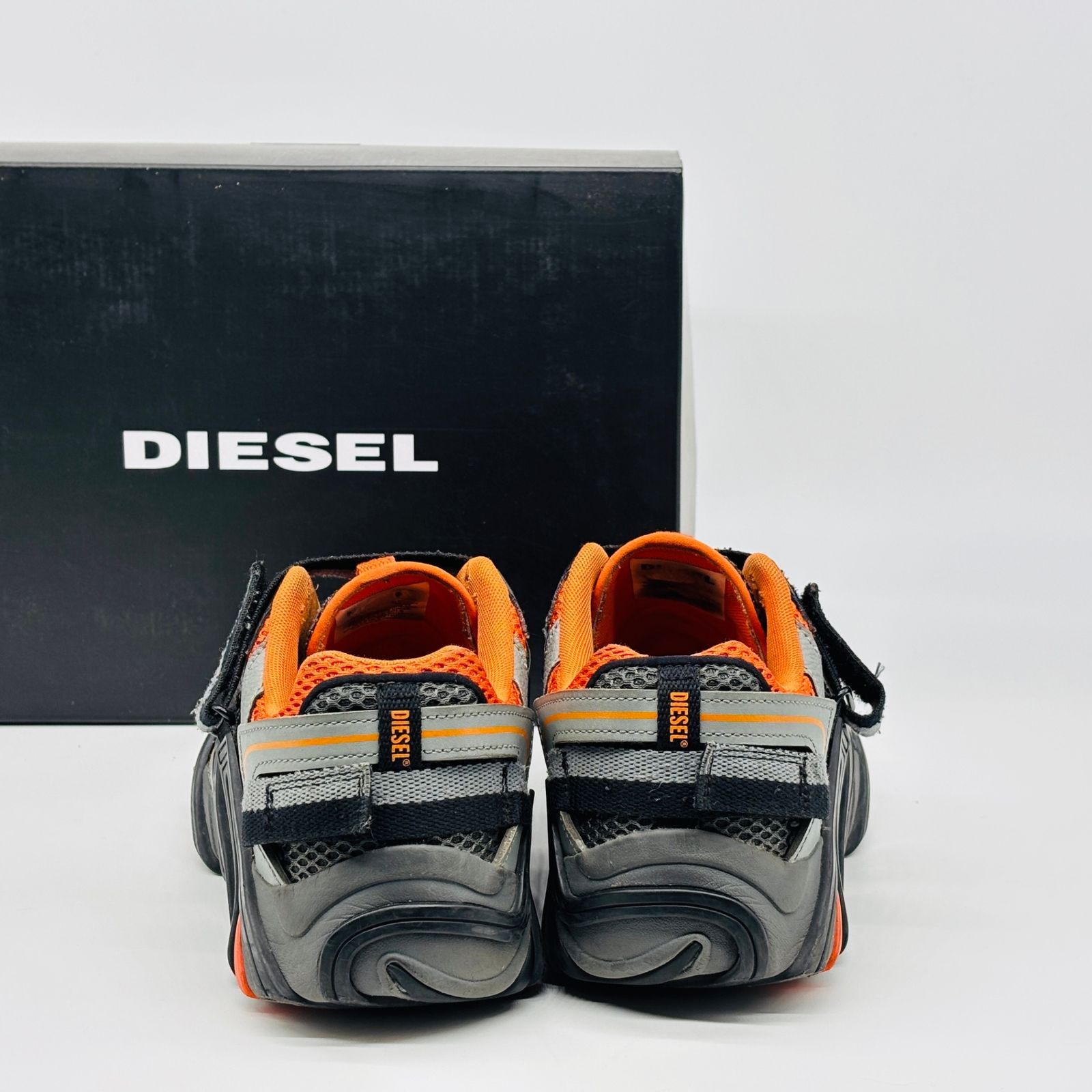 近未来×機能美の融合✨】 DIESEL ディーゼル スニーカー S