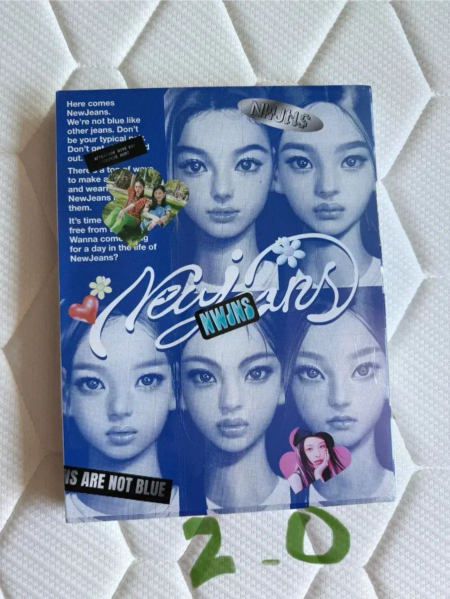 NewJeans(ニュージーンズ・ニュジ) デビュー アルバム ブルー