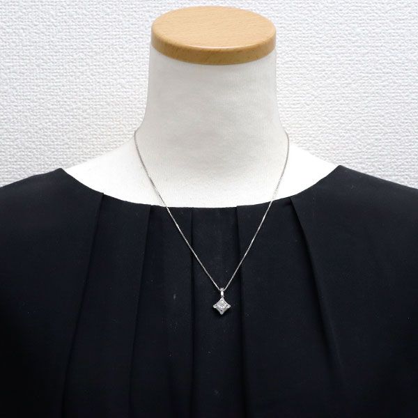 Pt プリンセスカット ダイヤモンド ペンダントネックレス 0.732ct M  
