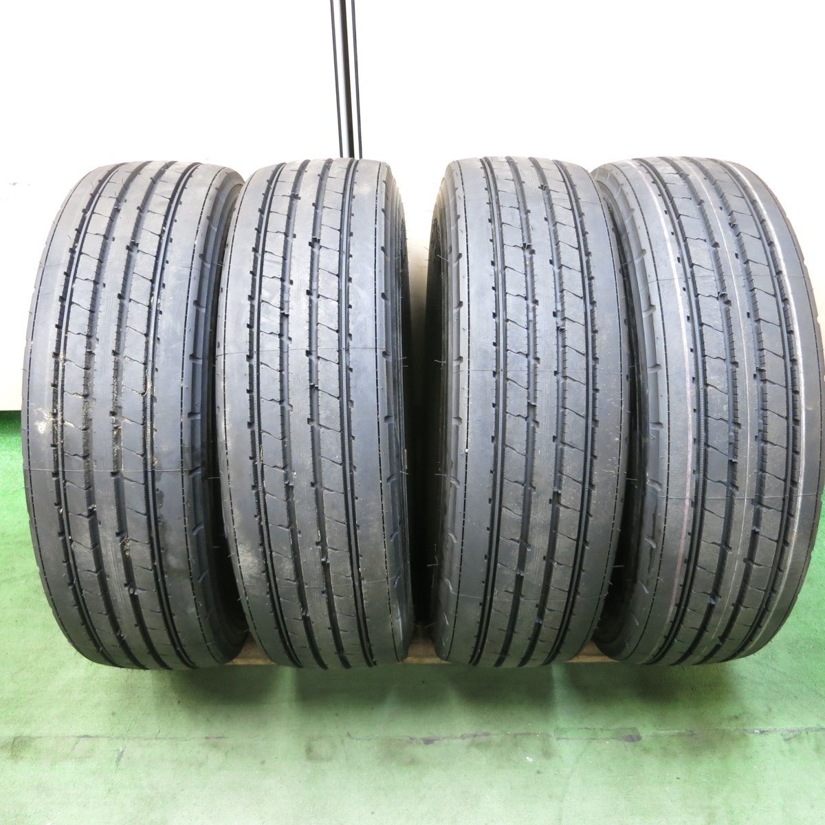 新車外し 25年 トラック タイヤ 265|70R19.5 140|138J ブリヂストン R173 19.5インチ 5100703ナノタ