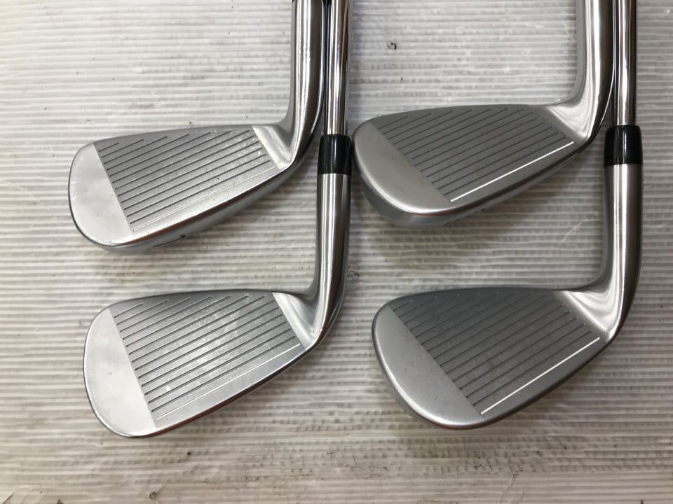 讃岐漆芸 山田暉雄作 花蒔絵 花瓶 共箱 C 9294A 讃岐漆芸 山田暉雄作