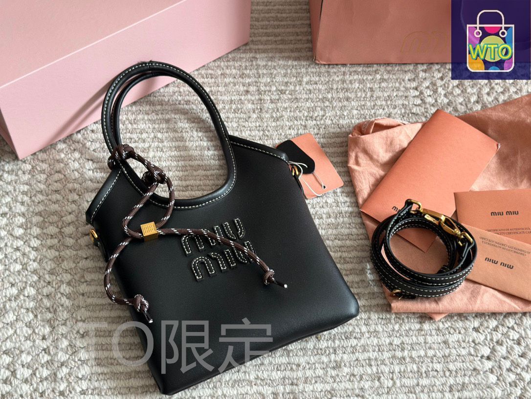 miu✴︎コメント必須！ 今日特価】Miu Miu ミュウミュウ トートバッグ新シリーズ 精巧な