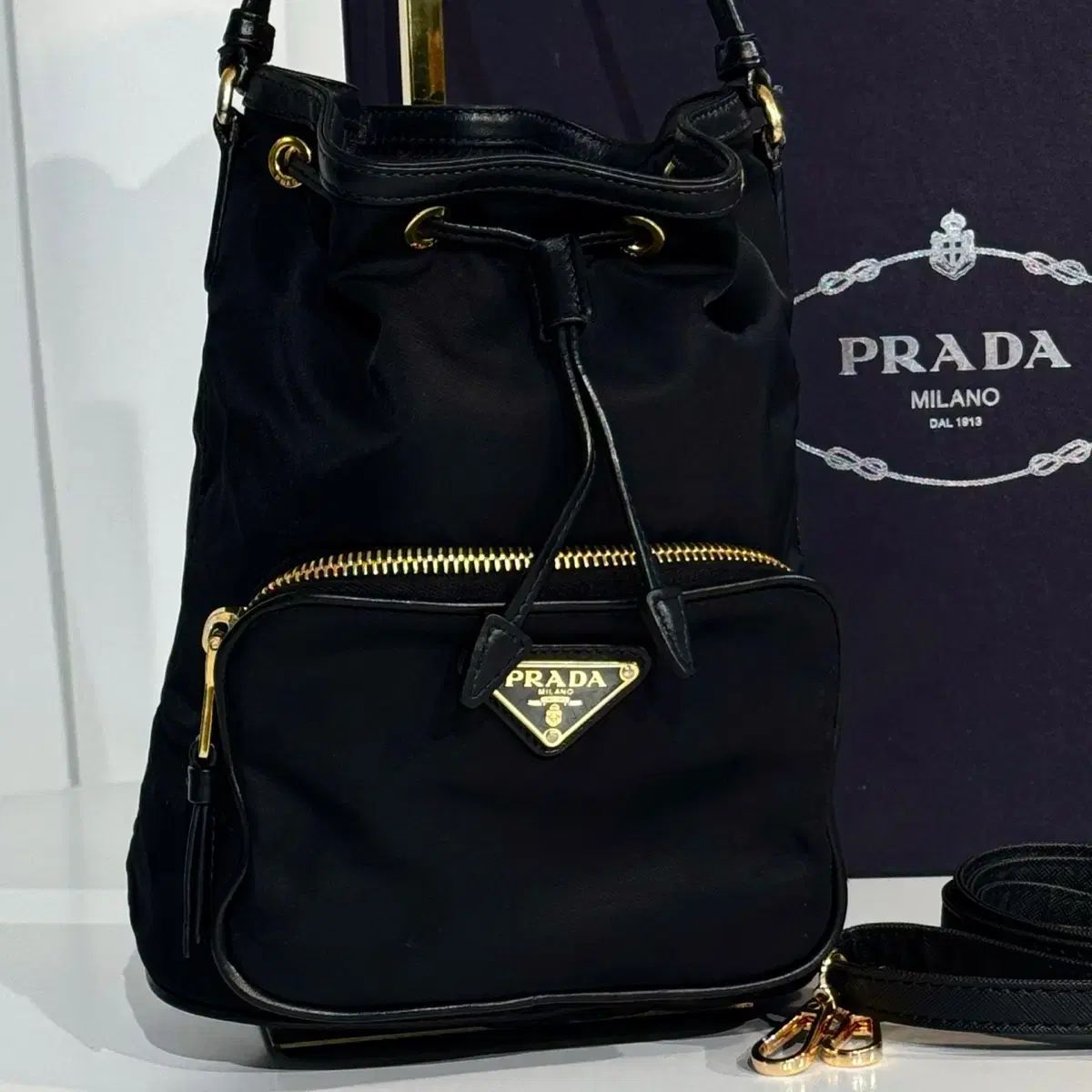 VIP価格.PRADA デュエット Re-Nylon バケットバッグ 関税送料込 DUET PRADA RE NYLON(プラダ リナイロン) バッグ・カバン