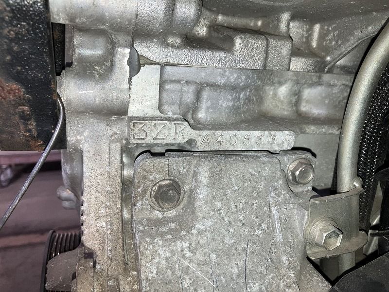 ヴォクシー ZRR75W