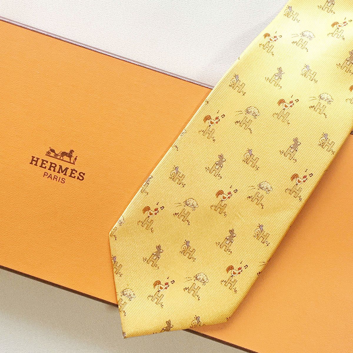 美品 HERMES エルメス ネクタイ 高級シルク 動物柄 ウサギ HERMES エルメス ネクタイ シルク 絹 H柄 動物 兎 羊 鶏 - メルカリ