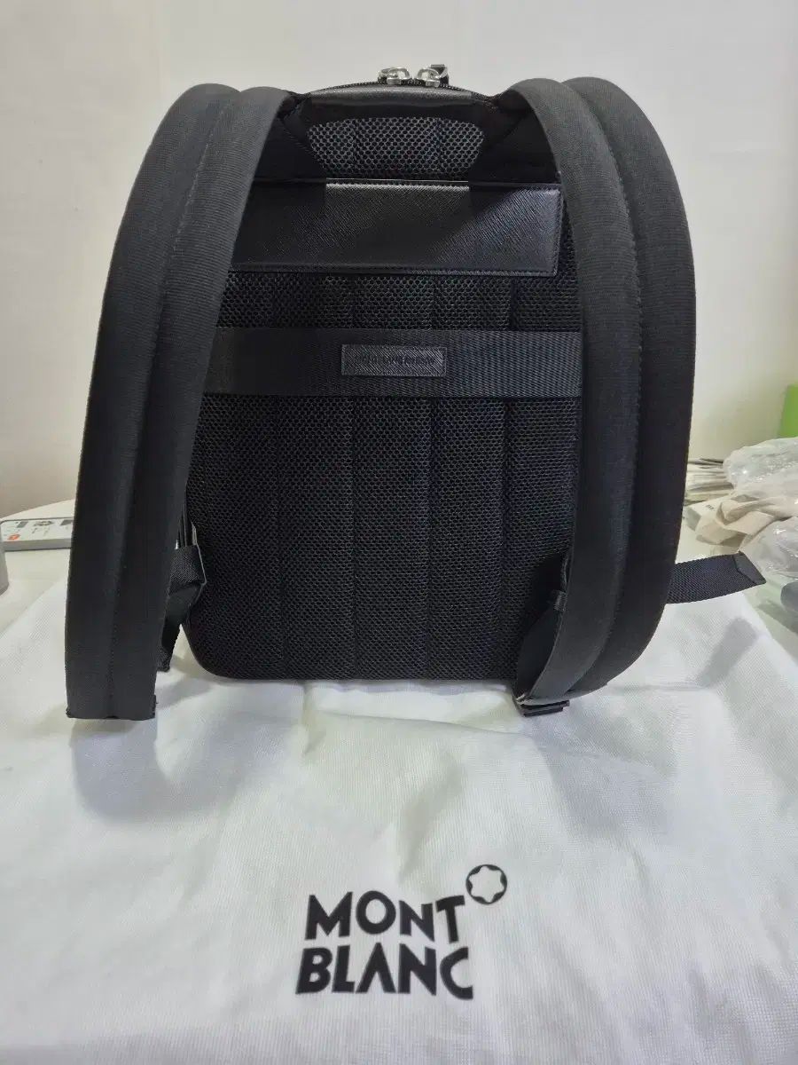 ⭐︎黒船0577⭐︎　【美品】MONTBLANC　ブラック　リュック Montblanc Leather Backpack