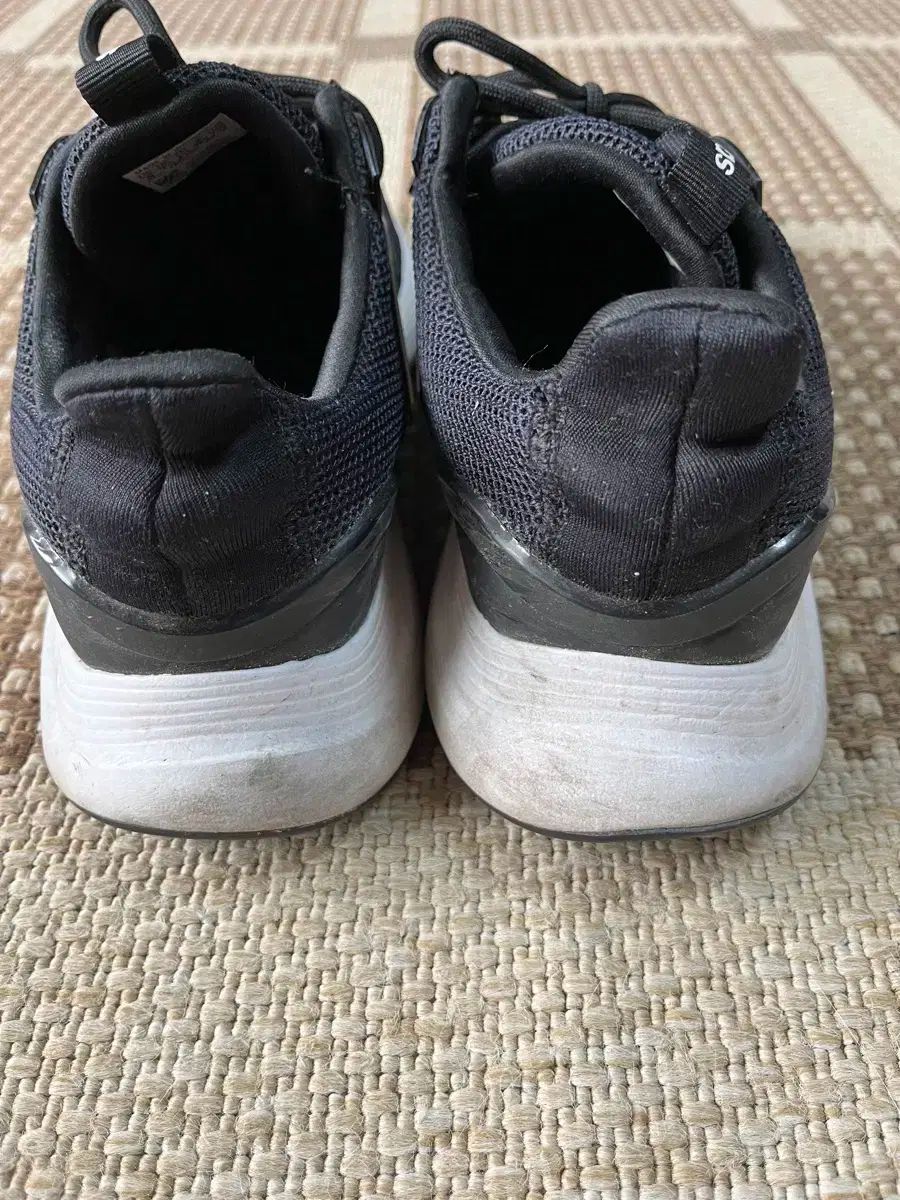 雷市場（ポンジャン）商品韓国直送】adidas(アディダス) スニーカー