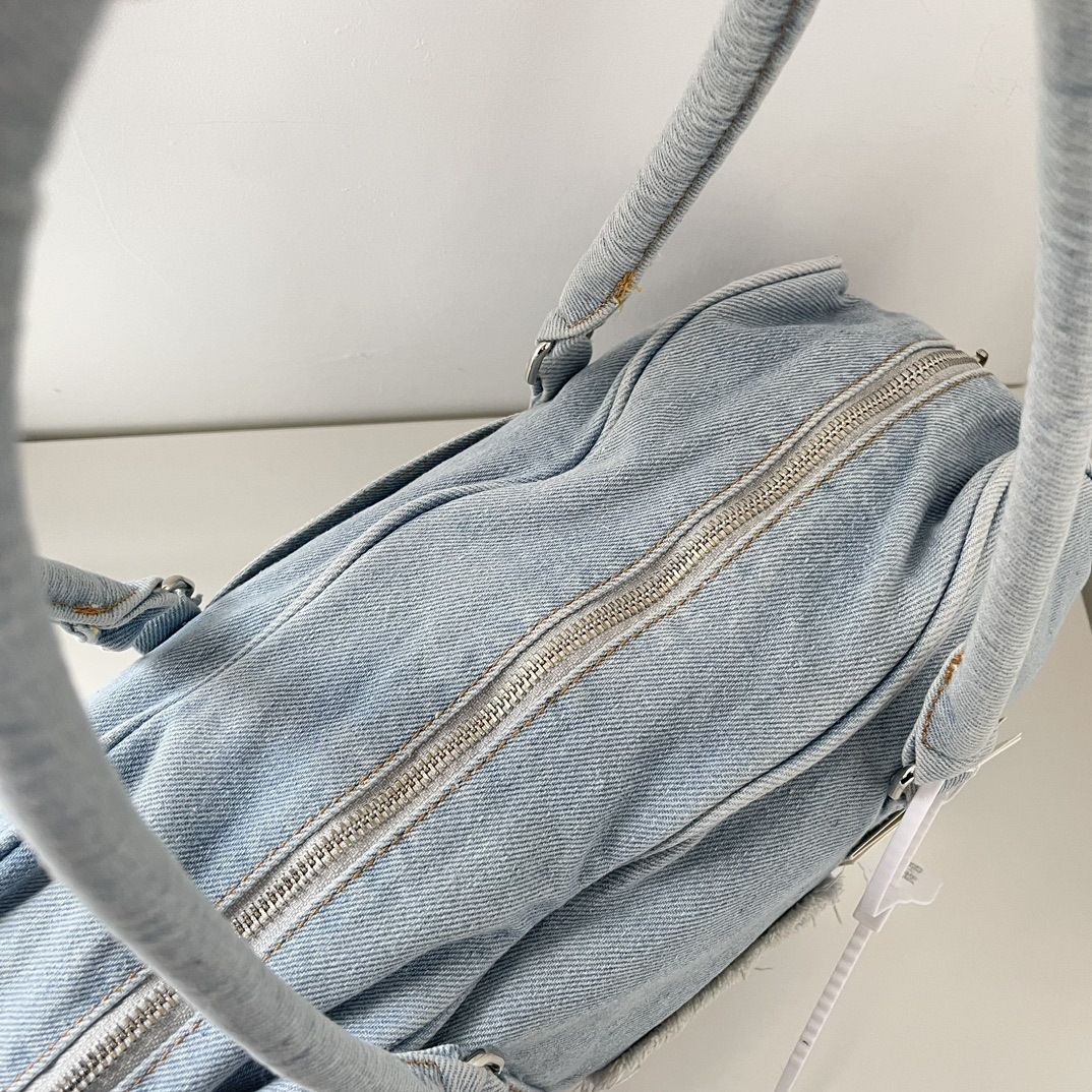 MATIN KIM マーティンキム VINTAGE DENIM SPORTY TOTE BAG IN