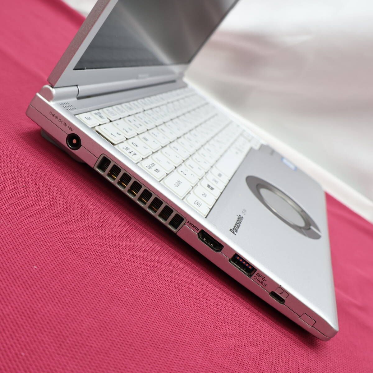 高性能8世代4コアi5！SSD256GB i5 Core 高性能8世代4コア