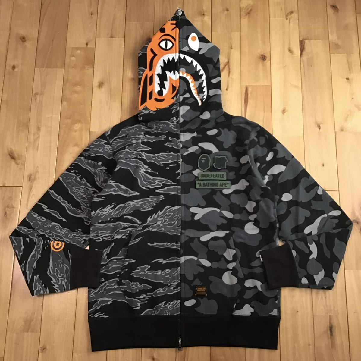 Undefeated × BAPE タイガー シャーク パーカー Lサイズ tiger shark