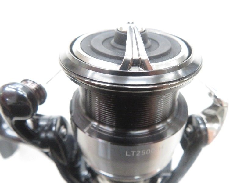 ダイワ 24セルテート LT 2500-H 04-