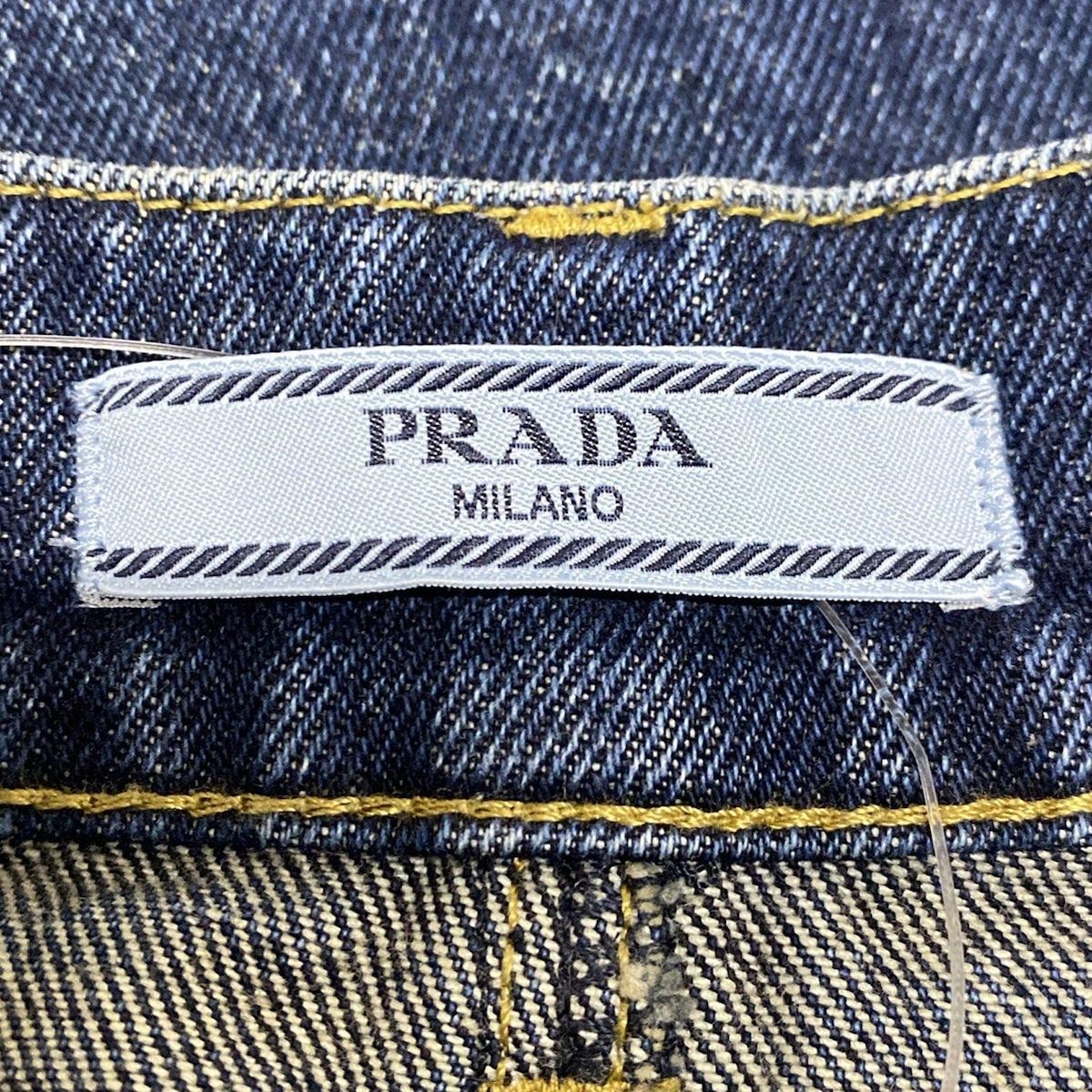 PRADAプラダ　膝下丈　タイト　デニム　スカート　３８ PRADA - PRADA(プラダ) デニム タイト ミディスカート ボトムス