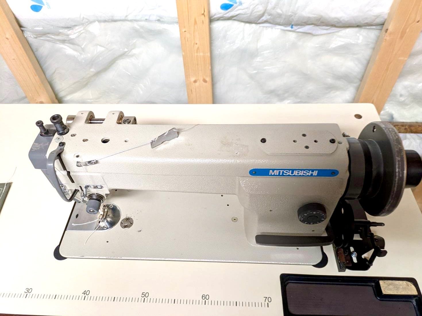 工業用ミシン☆三菱【ミツビシ】LY2-3300 1本針本縫い上下送りミシン 
