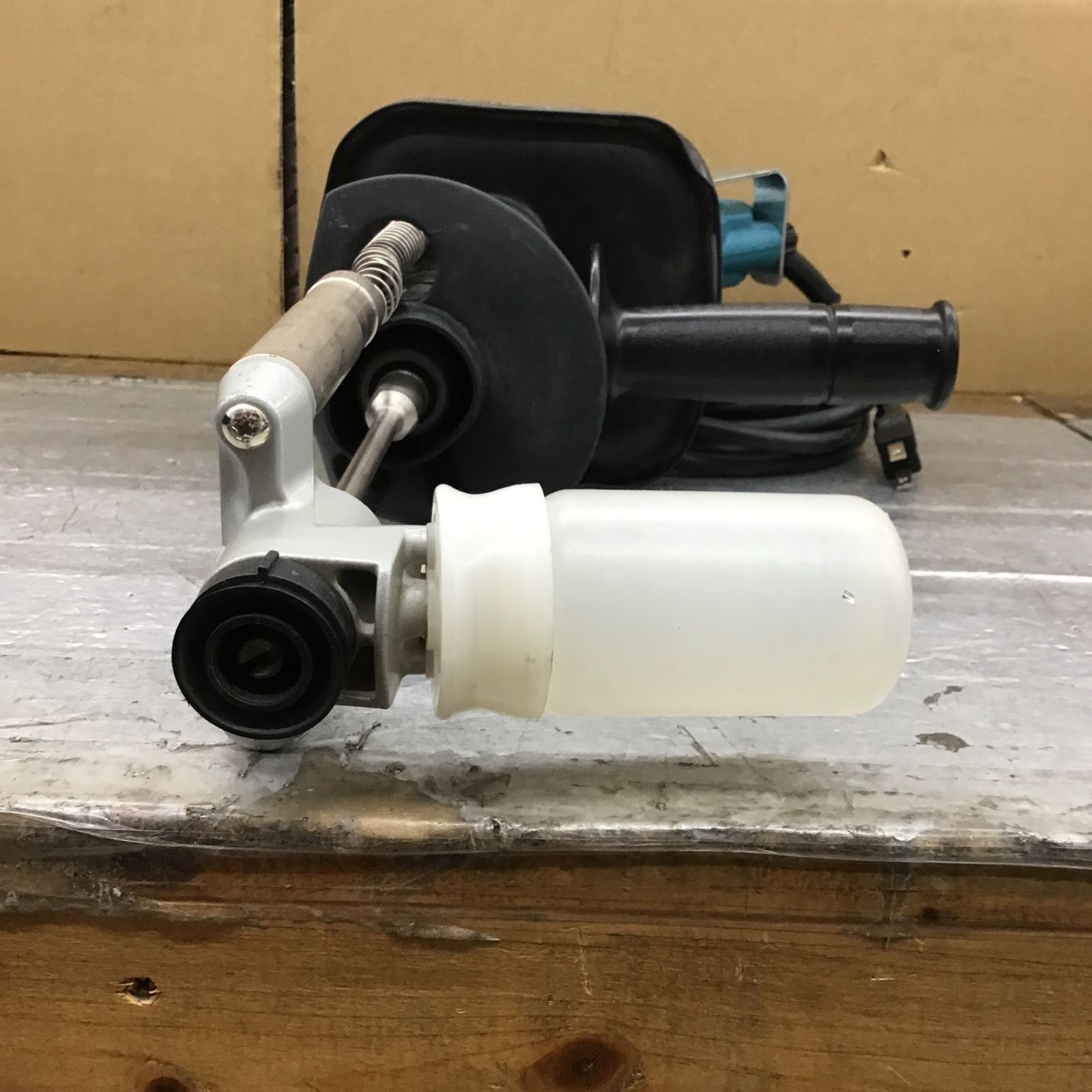 〇マキタ(makita) ダイヤテックドリル DT0600 ボンベセット付き