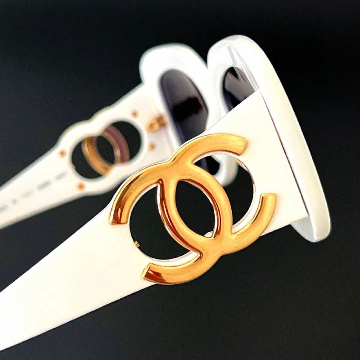 CHANEL シャネル