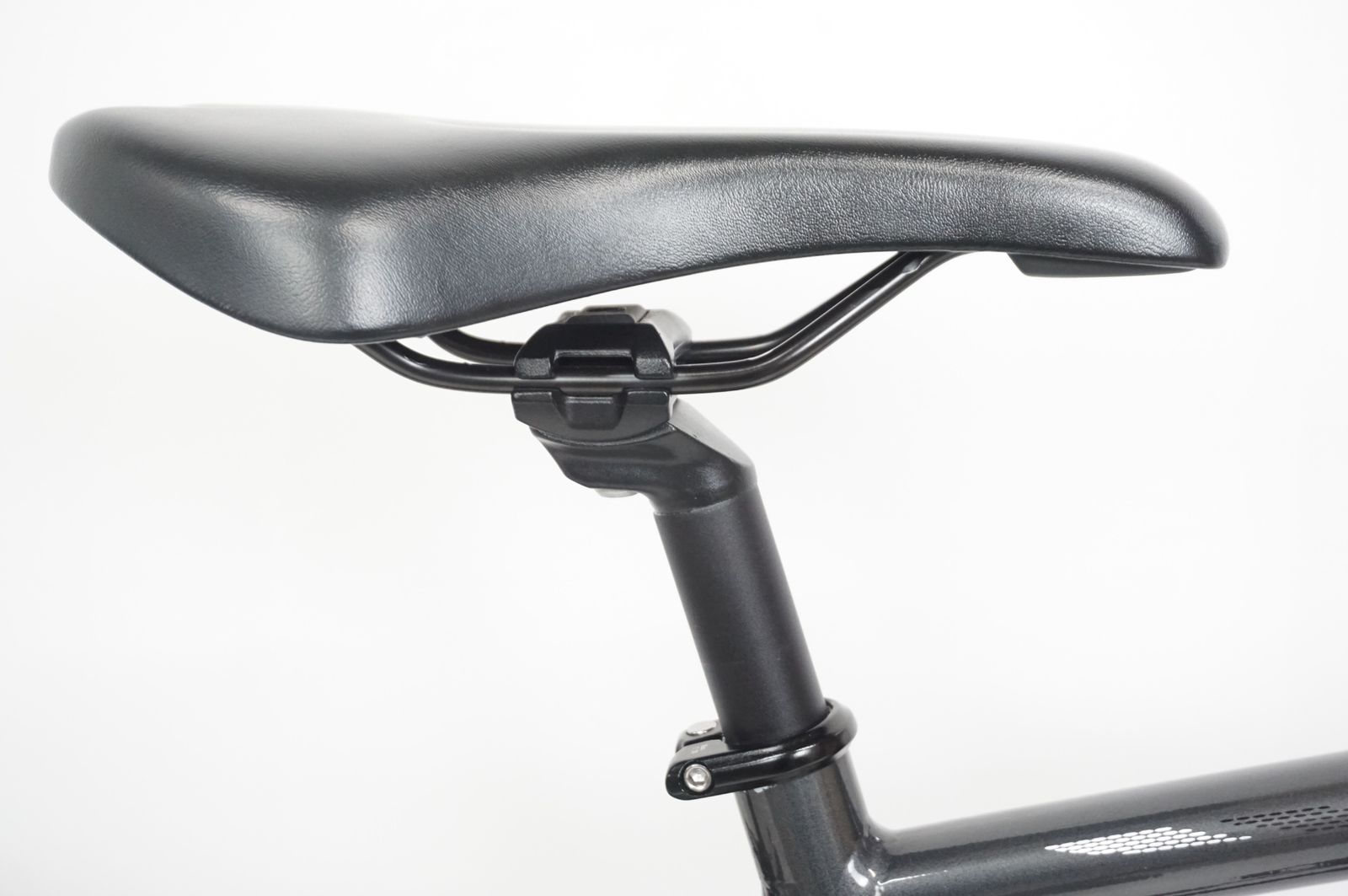 ジャンク品】ブリヂストン CYLVA F24 外装24段変速 ボニーピンク