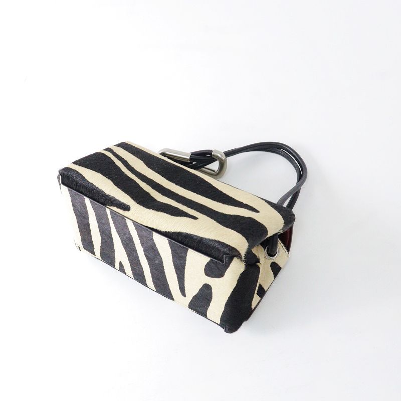 極美品 定価6.2万 2024AW マークジェイコブス MARC JACOBS ザ