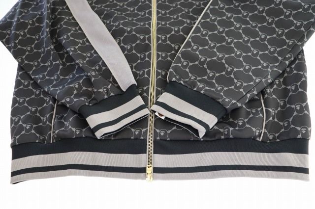 アベイシングエイプ A BATHING APE カレッジ モノグラム ロゴ