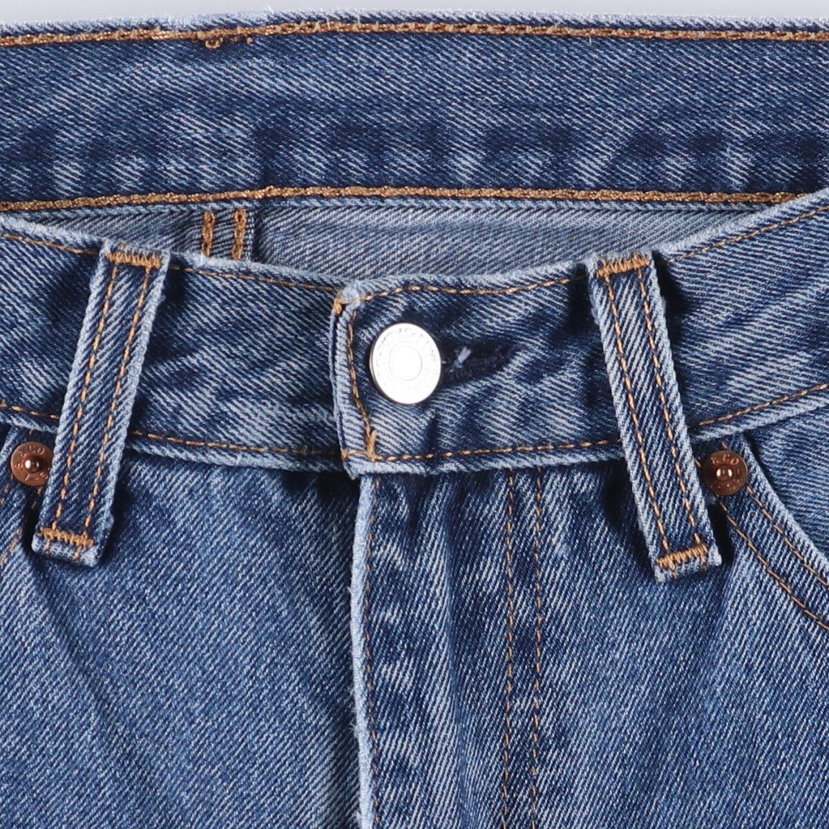 テーパードデニムパンツ