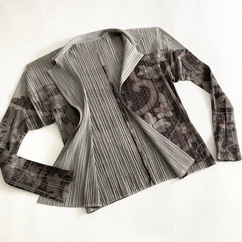新作 プリーツ プリーズ PLEATS SHIRT シャツ 3サイズ 1j8-3 《美品》 PLEATS PLEASE プリーツプリーズ 和デザインプリーツ