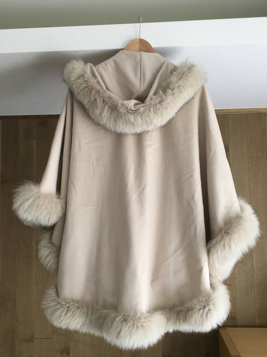 美品  モンカーダ  サガファー  カシミヤ混 フォックス ケープ  ポンチョ 楽天市場】【10%オフクーポン】カシミヤ ケープ SAGA フォックス