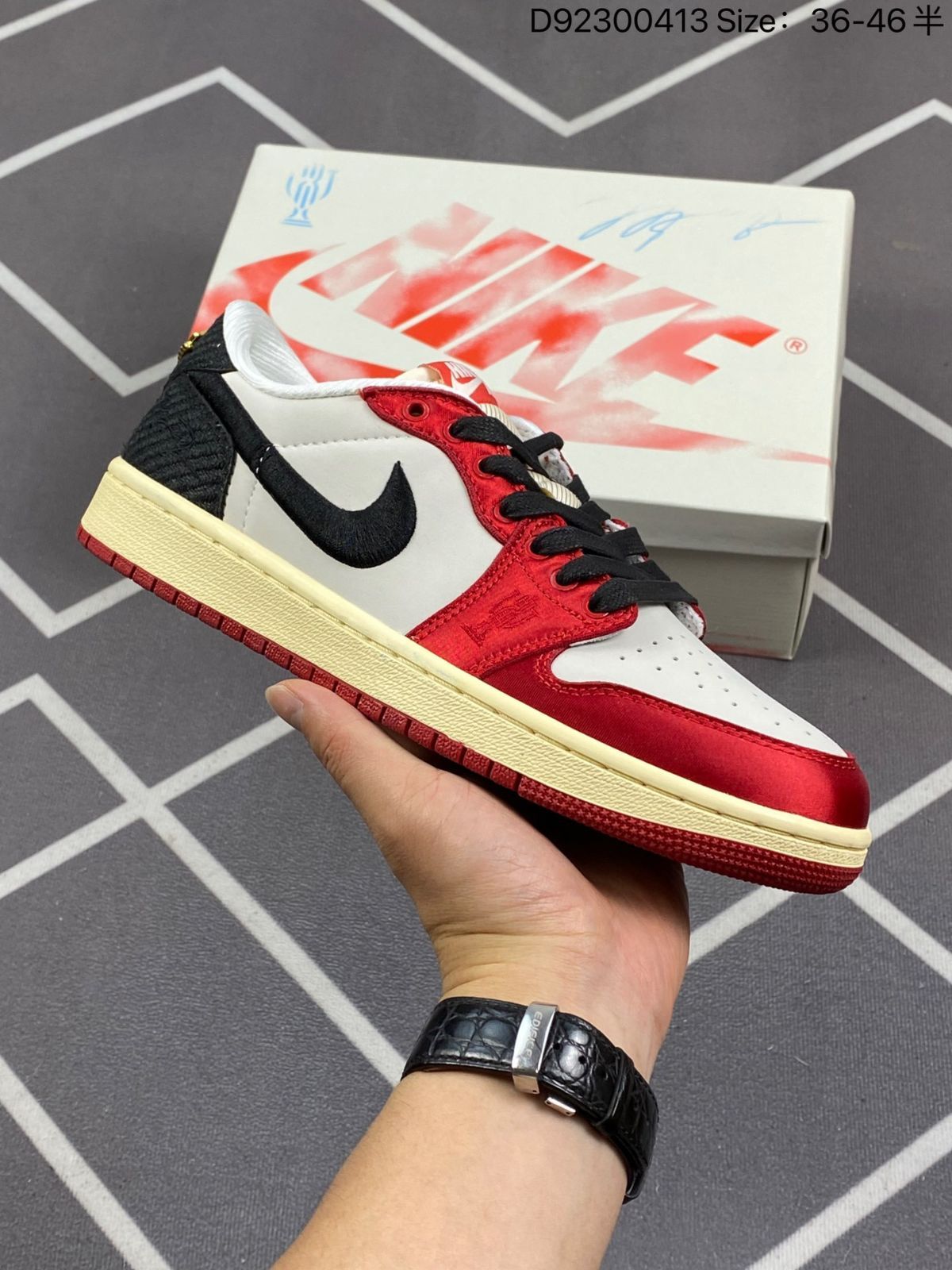 Trophy Room & Nike Air Jordan 1 Low OG