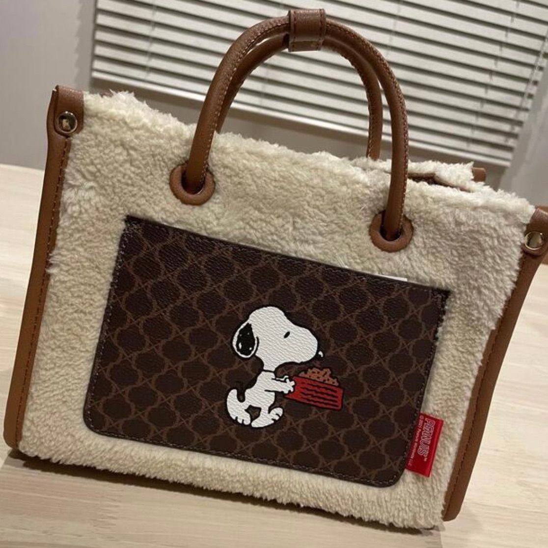 しまむら×スヌーピー♡完売人気ボア2wayバック♡新品タグ付き しまむら×スヌーピー♡完売人気ボア2wayバック♡新品タグ付き