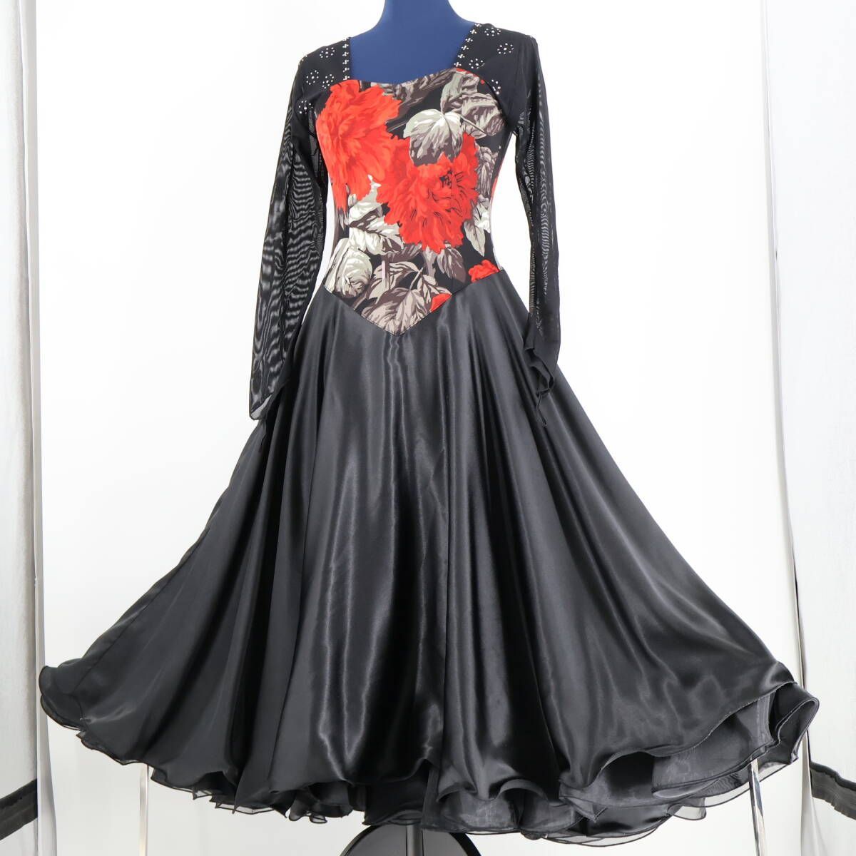 美品 社交ダンス衣装】ブラック ワンピース ドレス 黒 光沢 赤 レッド