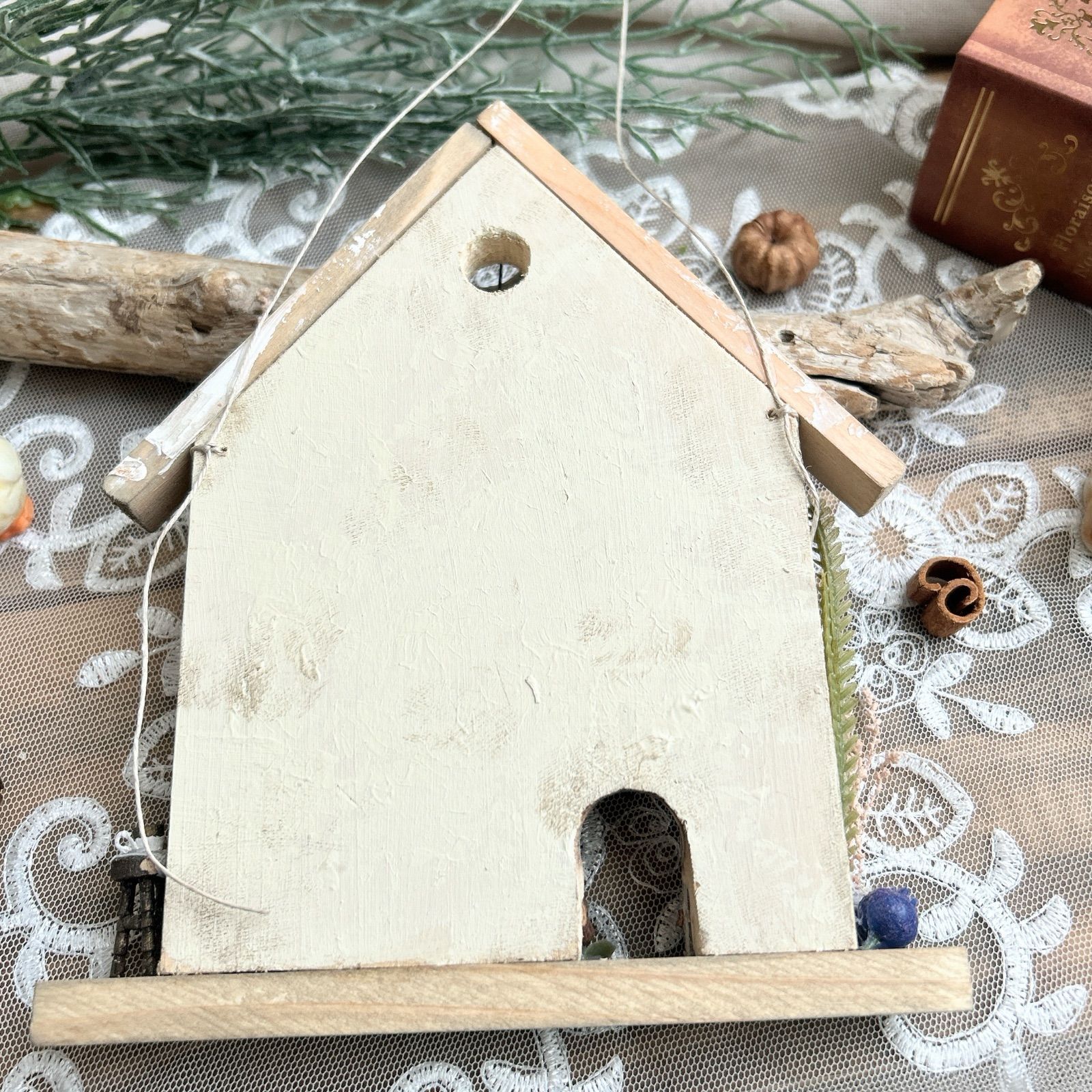 No.192 木製 リース付き木のおうち 木の実 インテリア雑貨