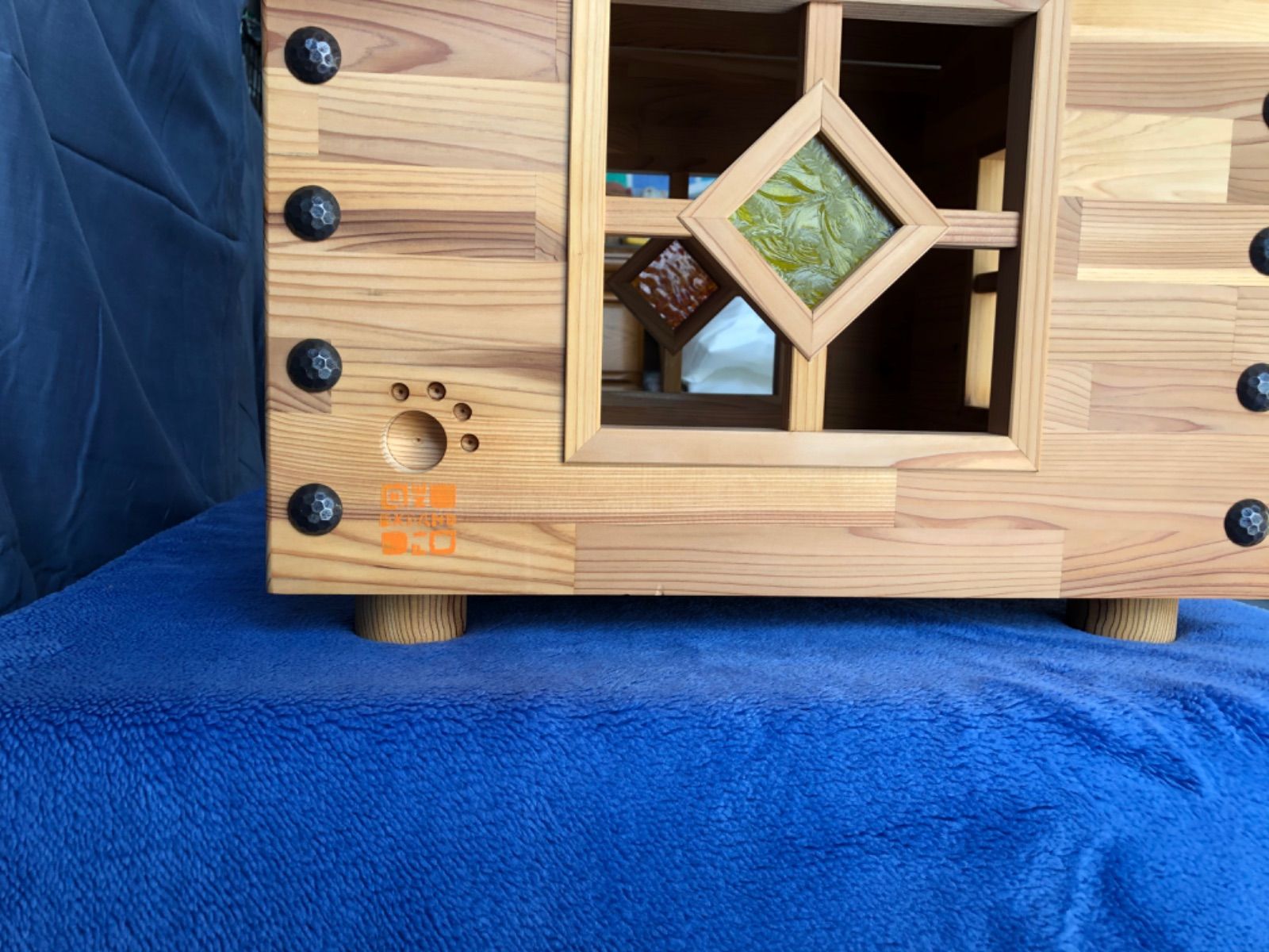 ステンドグラス わんちゃんの木のお家
