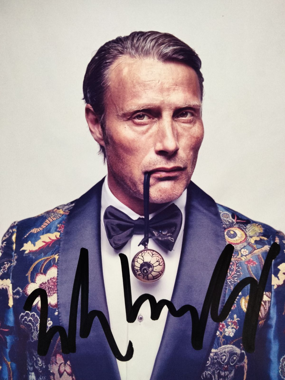 マッツ・ミケルセン直筆サイン入り2Lサイズ写真…Mads Mikkelsen