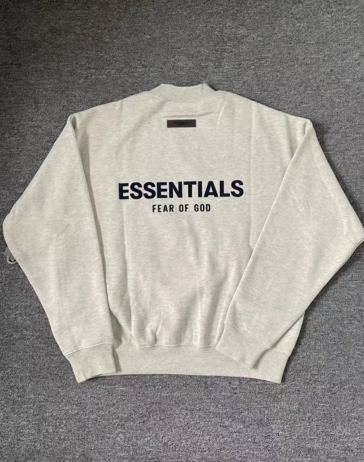 新品✨FEAR OF GOD ESSENTIALS クルーネック スウェット