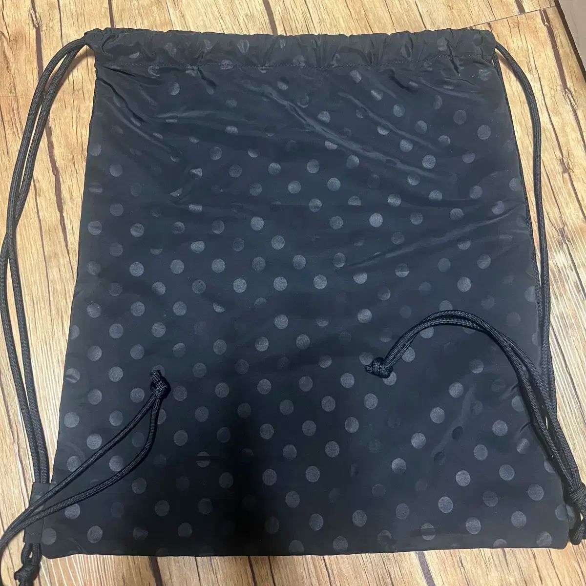 ほぼ新品 AEAE ドローストリングバッグ ウェブ ロゴ ドット
