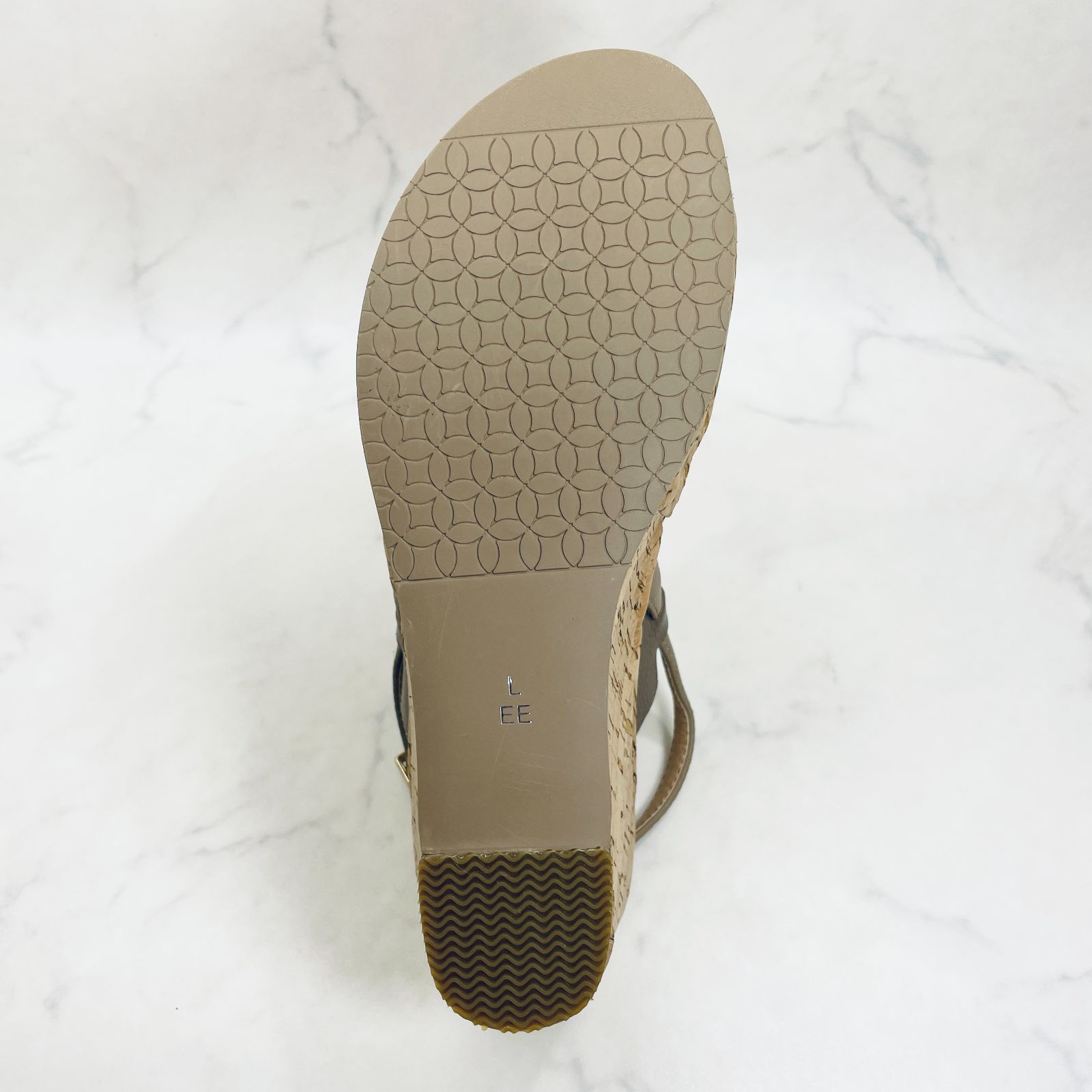 【新品未使用】<ing>厚底ウェッジサンダル　Lサイズ 新品 訳あり】イング 厚底ウェッジサンダル Lサイズ オーク