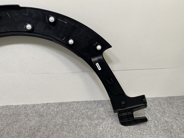 ＭＩＮＩ　Ｆ５４　クラブマン　フェンダーモール　7348906　右　フロント　Ｙ501 11⁄4 20時から！エントリー＋店舗内買い回りで最大P10倍