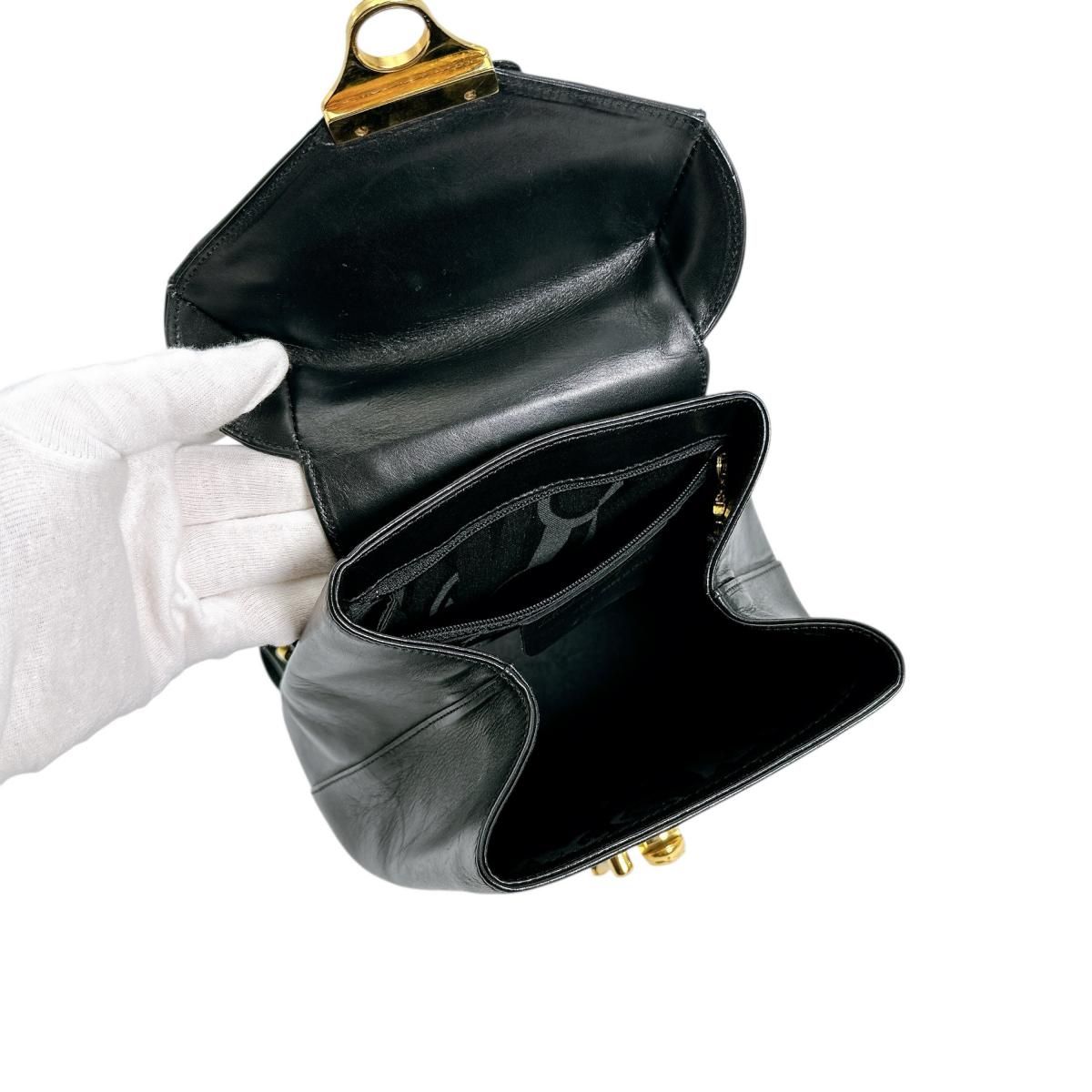 ★サルヴァトーレ フェラガモ★ DQ-21 5207 リュックサック　美品 ☆サルヴァトーレ フェラガモ☆ DQ-21 5207 リュックサック 美品