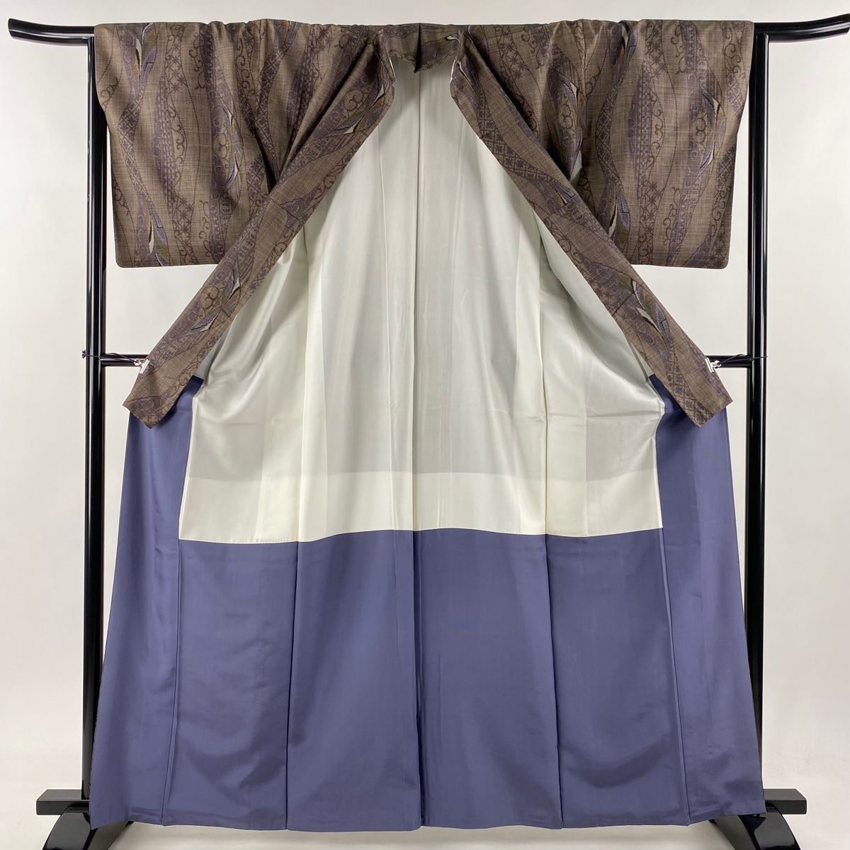 紬 身丈164cm 裄丈65.0cm M 袷 よろけ縞 唐草 焦茶色 正絹 美品 名品  