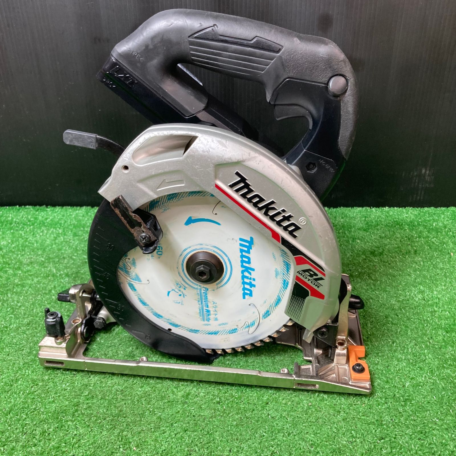 ☆マキタ(makita)18V 165mm コードレス丸のこ HS631DZB 本体のみ【柏店 