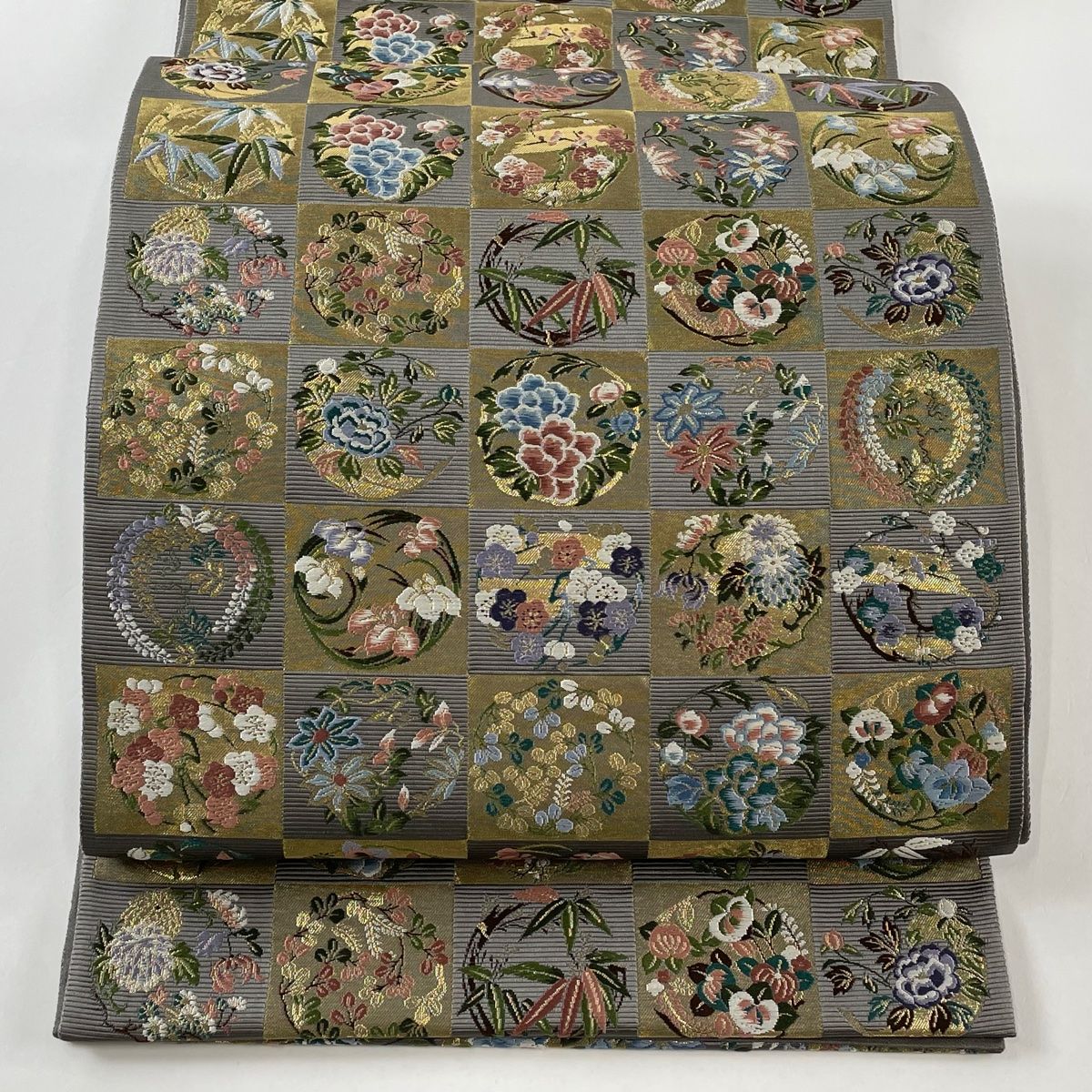 袋帯 名品 市松 花丸文 刺繍 箔 灰色 六通 正絹