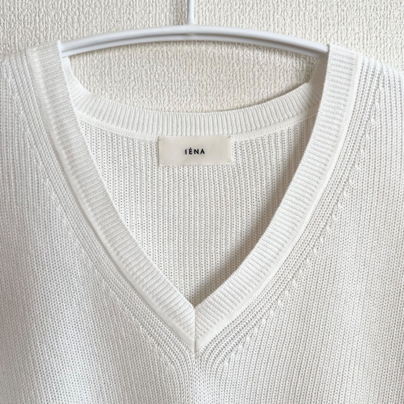 IENA♡COTTON GASS Vネックプルオーバー（新品） IENA（イエナ）の「COTTON GASS Vネックプルオーバー◇（ニット