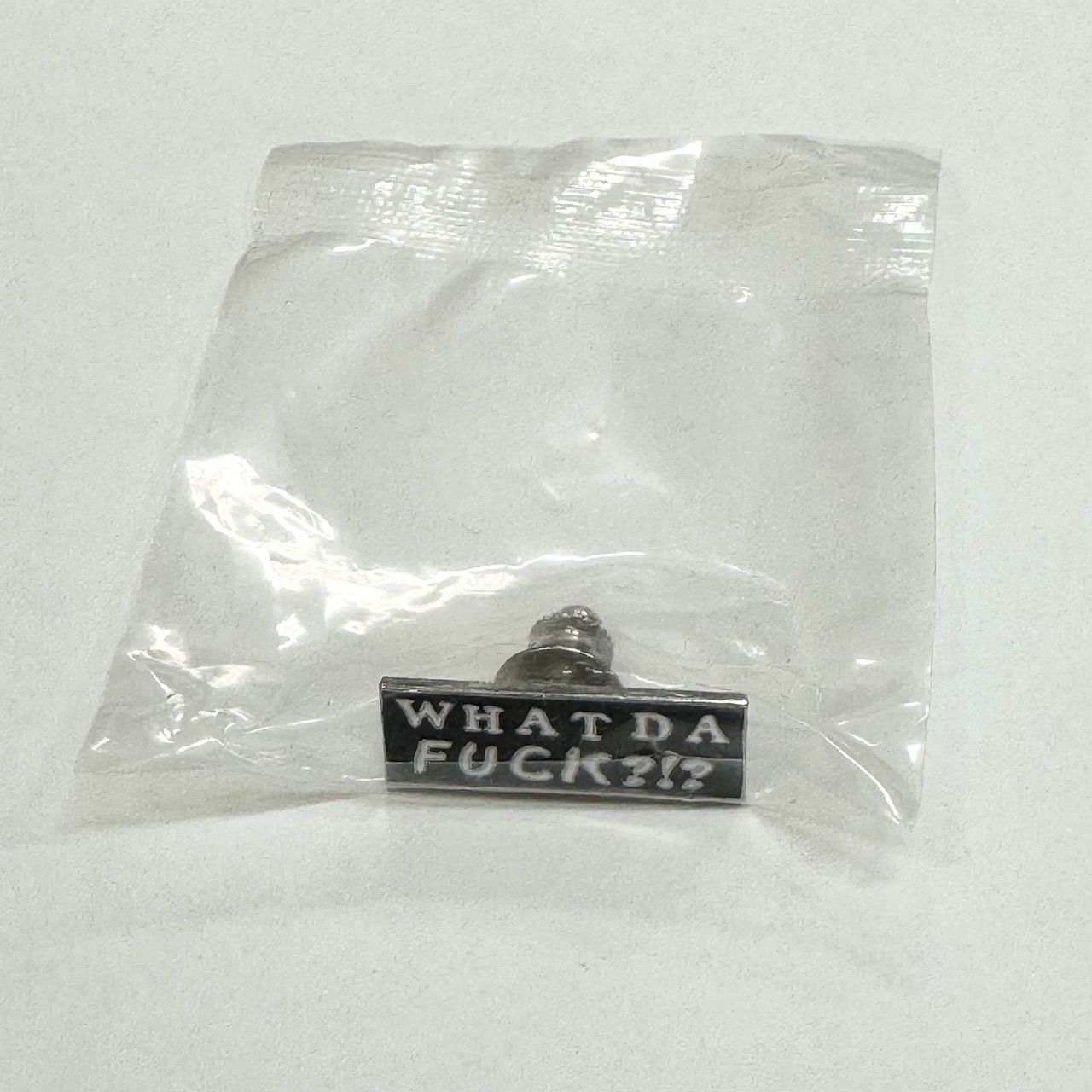 新品 Supreme ピンズ 3点セット シュプリーム 53204A1 - メルカリ