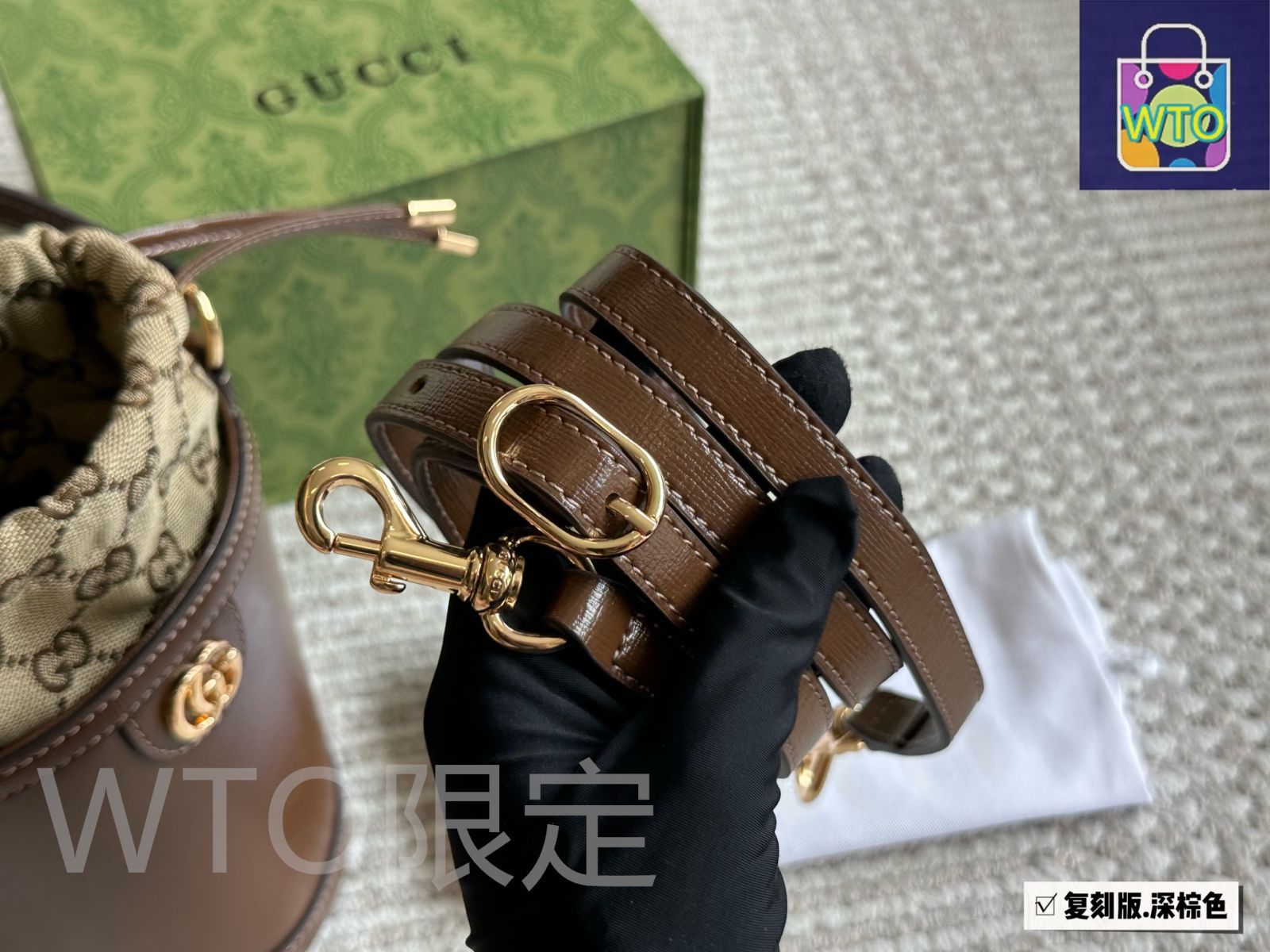 GUCCI 　定価47万円相当　廃盤品　箱付き　保存袋有り　入手困難！ Vintage Gallery Rococo OLD GUCCI 世界No.1のコレクション！