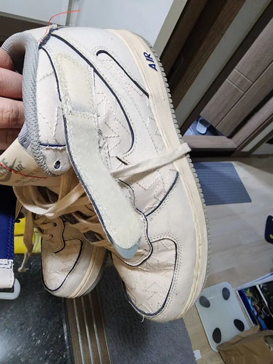 NIKE(ナイキ) エア フォース 1 ' 07 ミッド ラメ 白