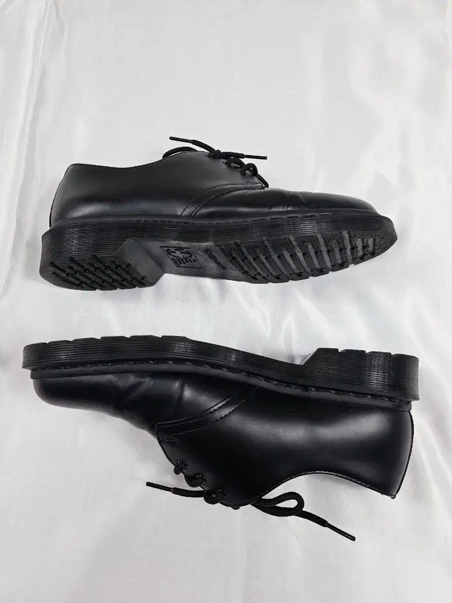 MARTENS ドクターマーチン