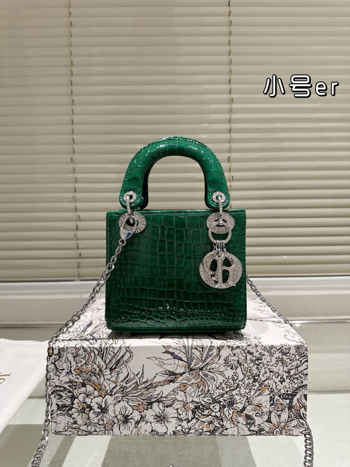 国内発送【DIOR】レディーディオール LADY モバイルケース 日本 Dior LADY DIOR(ディオール レディ ディオール