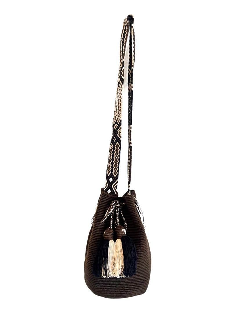 ETRO エトロ 巾着バッグ ショルダーバッグ 定価194000円 カーフスキン