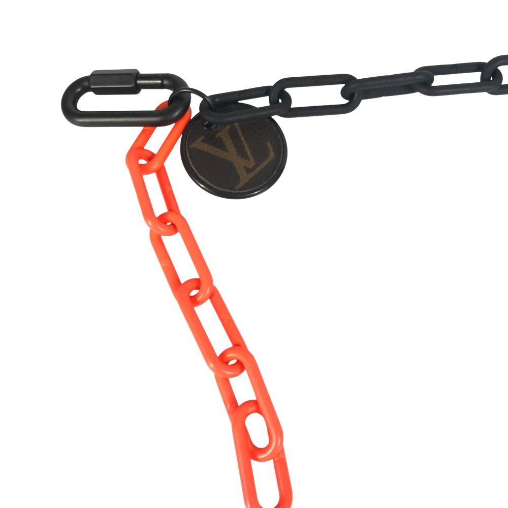 プラスチック ブラック