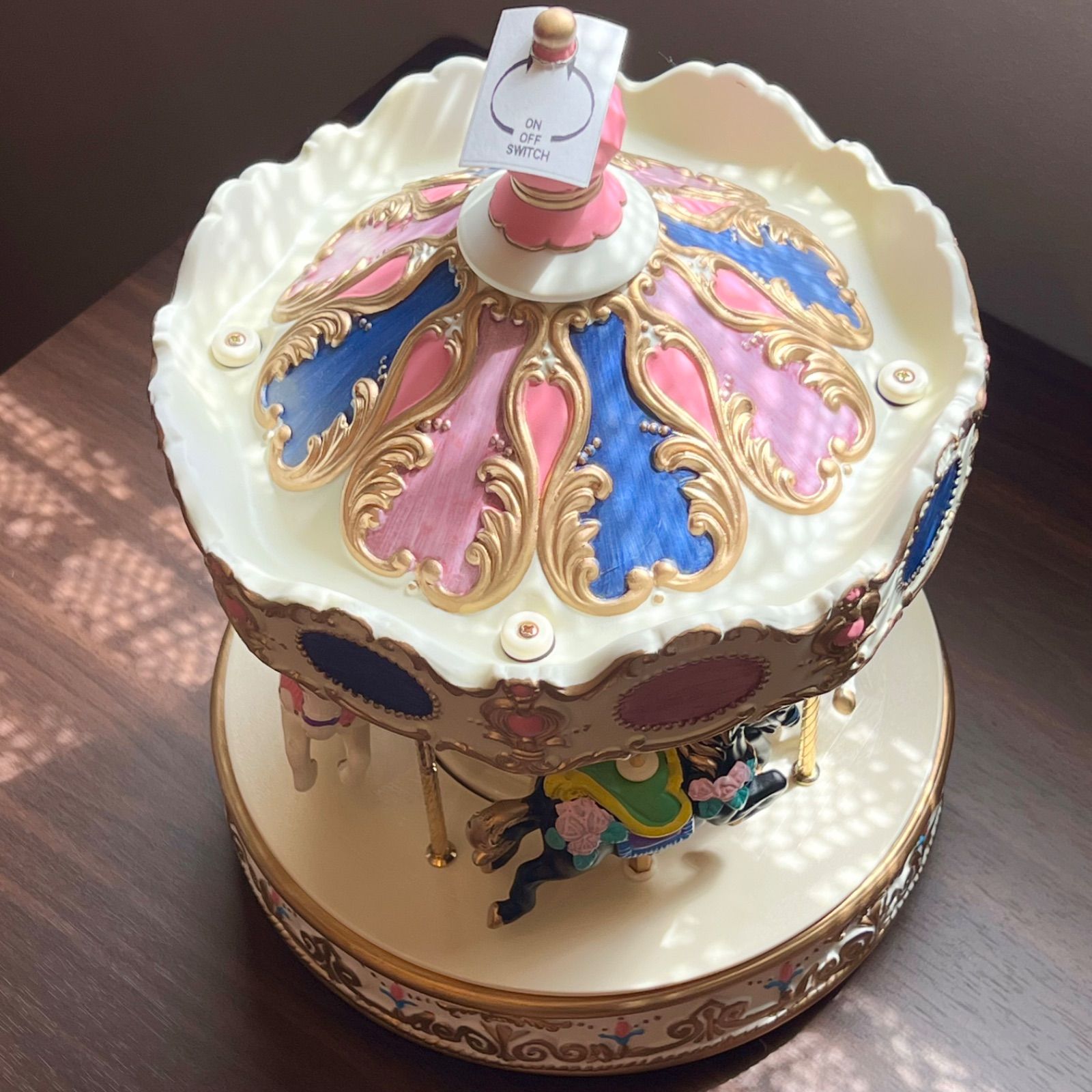 オルゴール　メリーゴーランド　陶器製 即納】 オルゴール メリーゴーランド 陶器製 デラックス