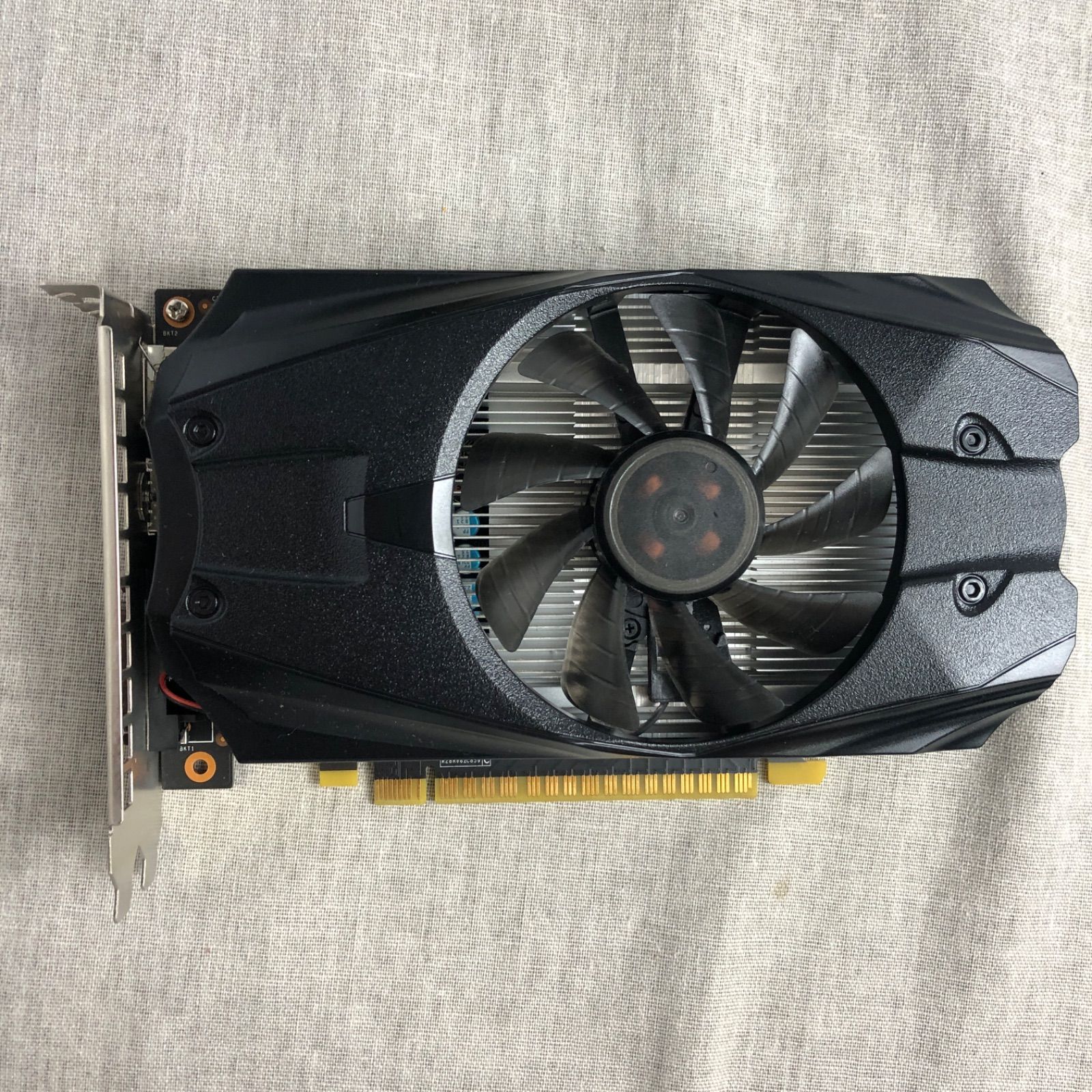 GTX1050 メーカー不明