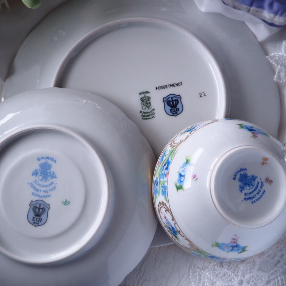 シューマンババリア　勿忘草　トリオ　ティーカップ＆ソーサー　F1 美品 シューマンババリア 勿忘草 トリオ ティーカップ＆ソーサー